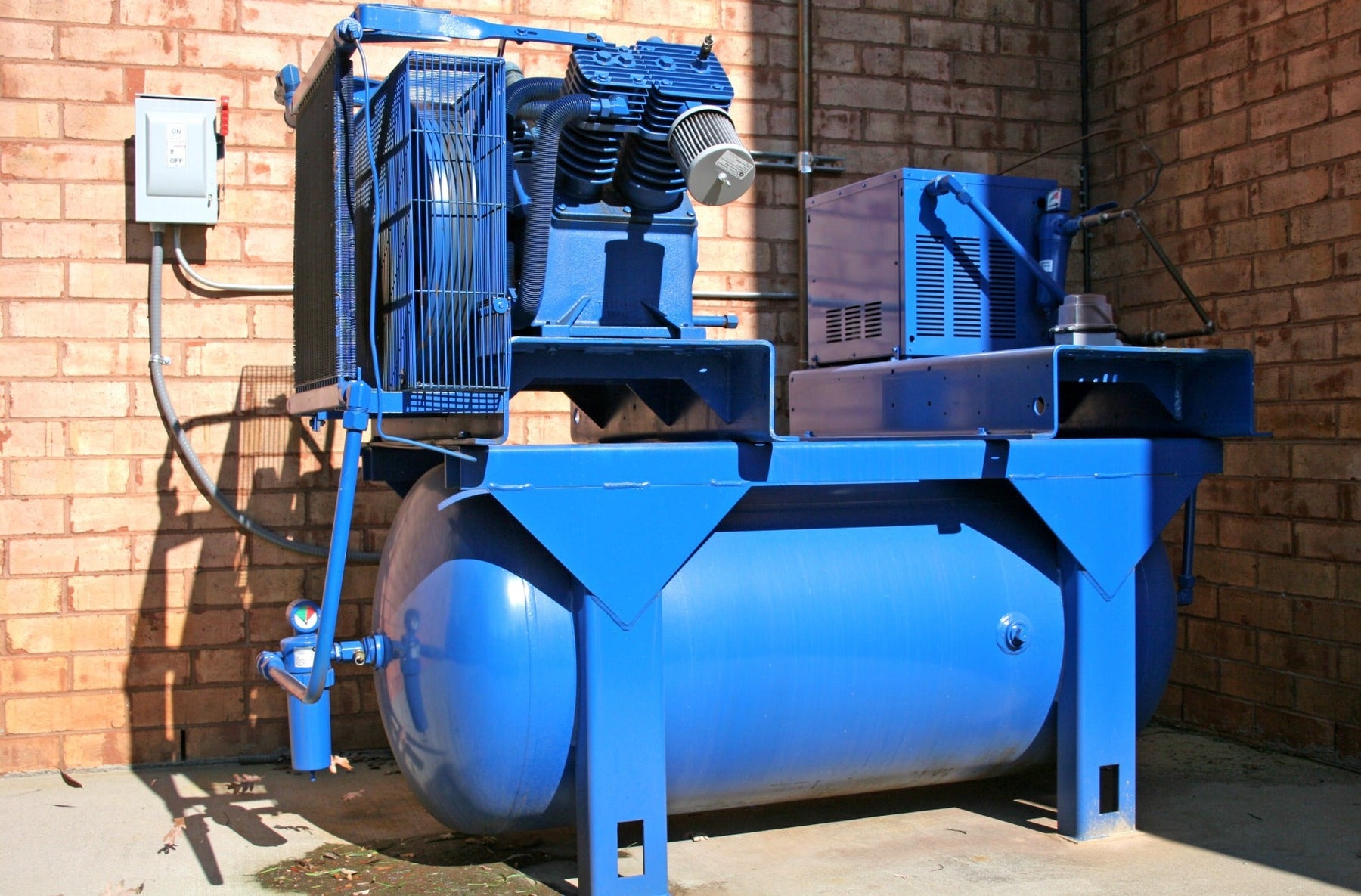 Keeping Your Air-Oil Compressor Running Smoothly